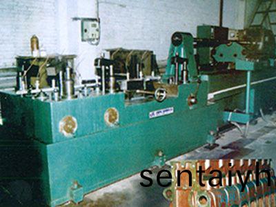 柴油机缸体凸(tu)轮轴孔精铰组合机床